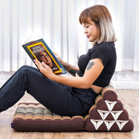 Leewadee 1-Fold Mat with Triangle Cushion   Comfortable TV Pillow, Foldable Mattress with Cushion Made of Eco-Friendly Kapok, 30 x 20 inches, Brown